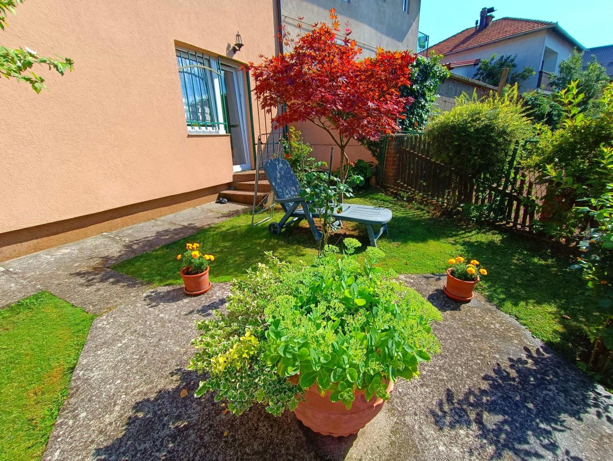 Апартаменти Garden Free Parking Сараєво Номер фото